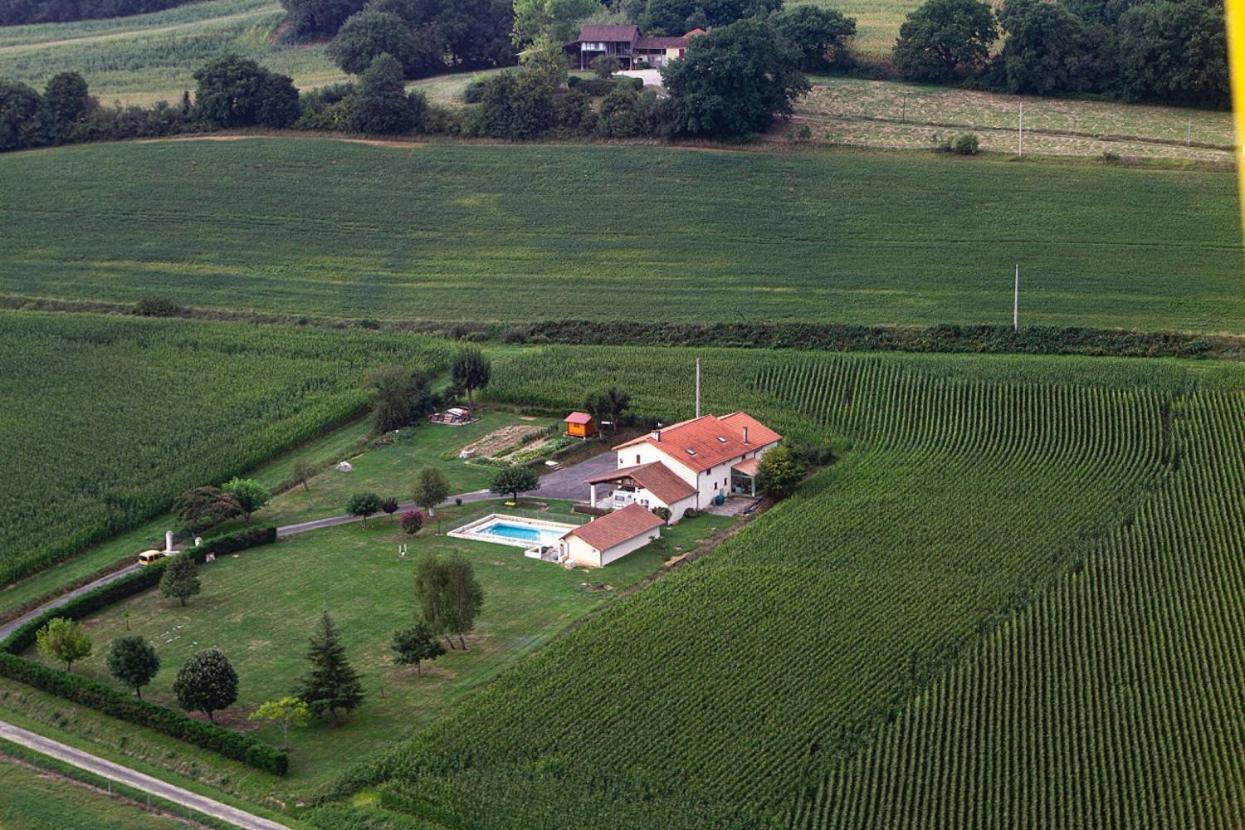 Vila Monlezun Exteriér fotografie